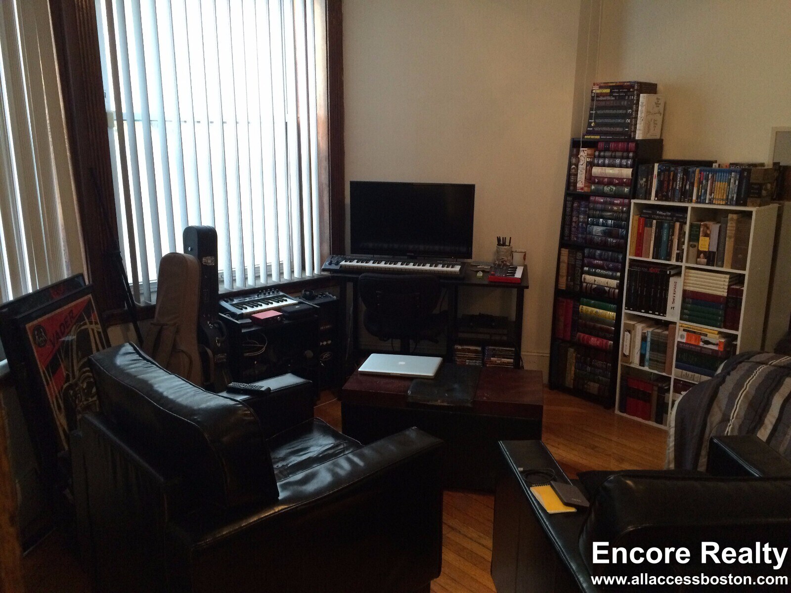 Building Photo - 26 Hemenway St