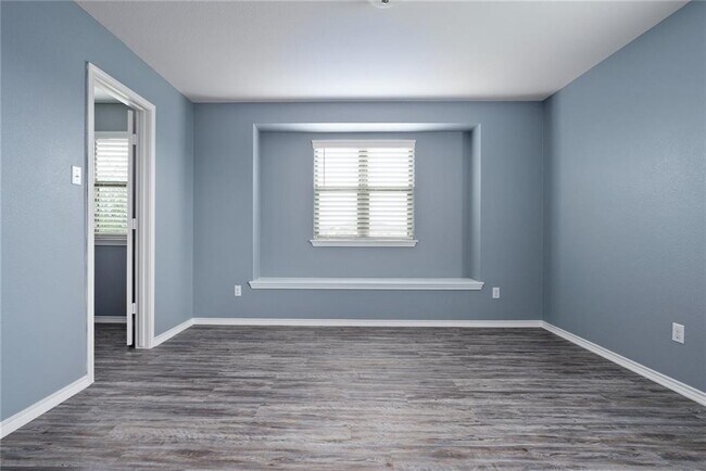 Building Photo - 9104 Edmundsbury Dr