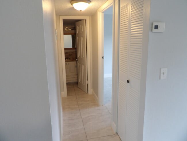 Building Photo - 201 Bonnie Blvd