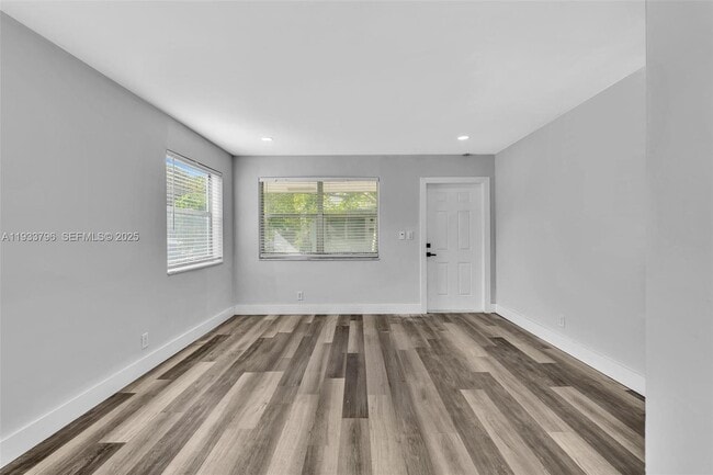 Building Photo - 329 SW 1st Ct