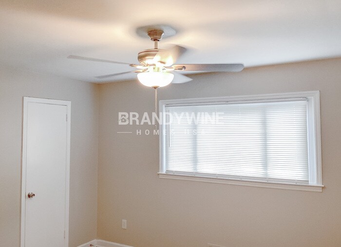 Building Photo - 6232 Lance Ln