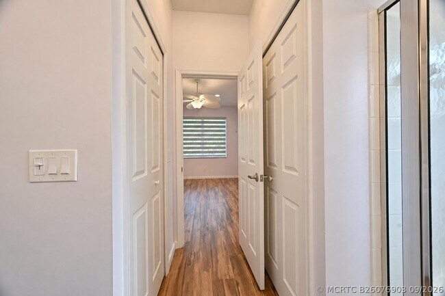 Building Photo - 545 NW Portofino Ln