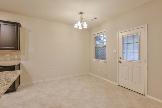 Building Photo - 16131 Beachside Pl