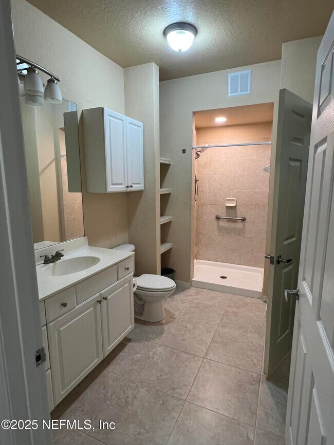 Building Photo - 5617 Bowden Rd