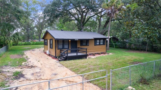 Building Photo - 20099 Oakdale Ave