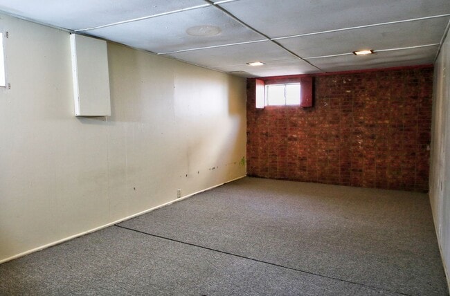 Building Photo - House for Rent in Florissant