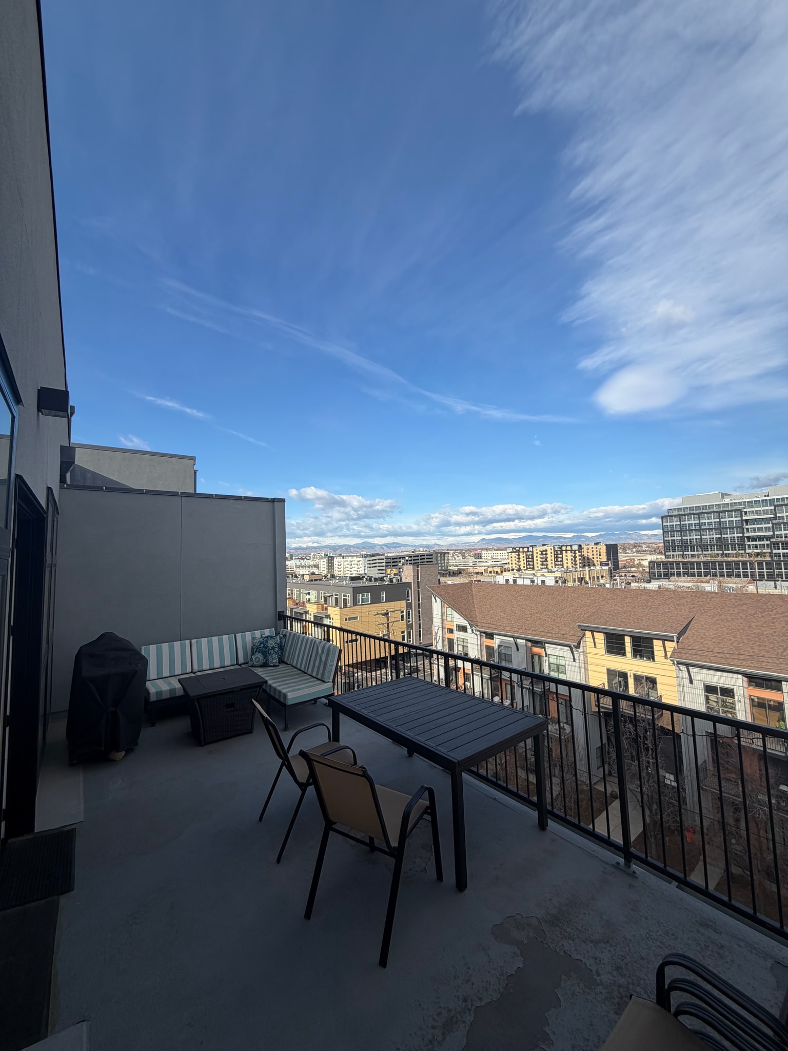 Building Photo - 3198 Blake St