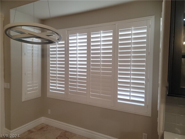 Building Photo - 169 Chateau Whistler Ct