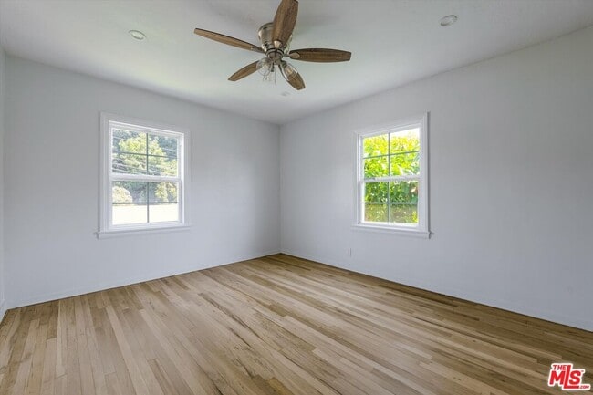 Building Photo - 11683 Chandler Blvd