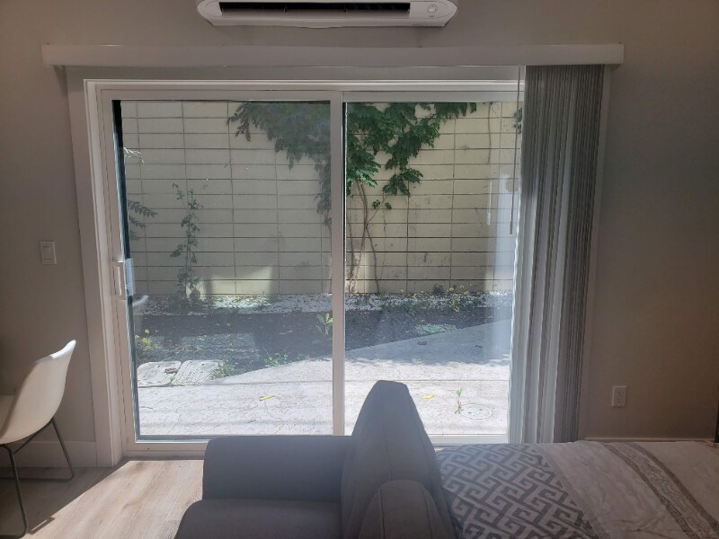 Building Photo - 725 19th St