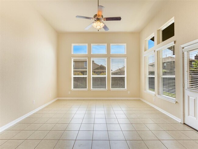 Building Photo - 105 Salt Fork Dr