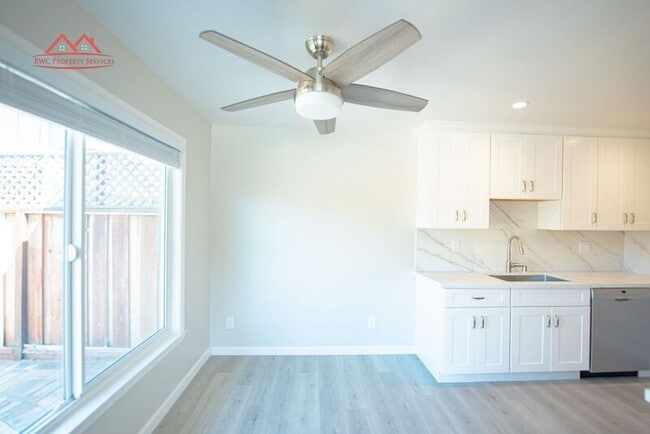 Building Photo - 1829 El Parque Ct