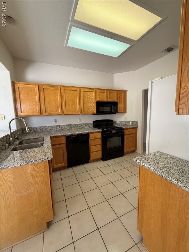 Building Photo - 10905 Mill Cove Ave