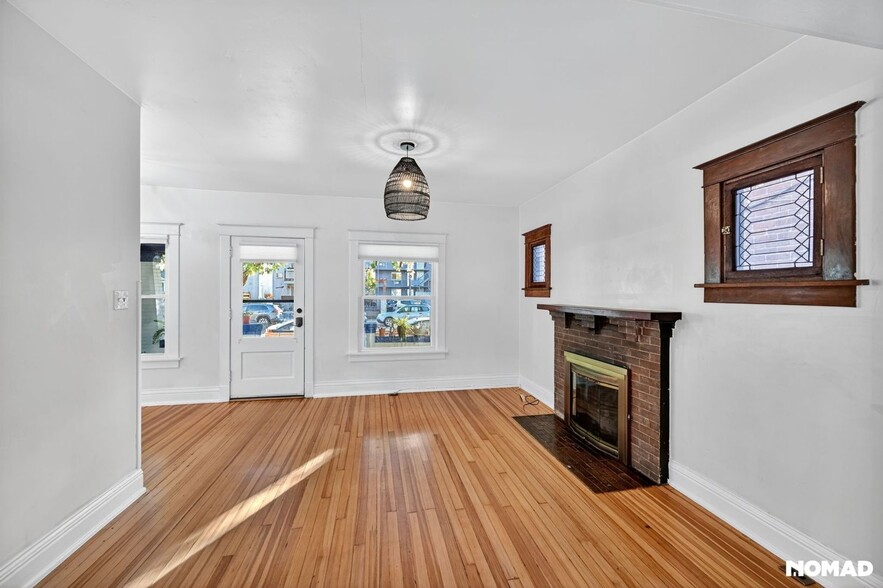 Building Photo - 115 S Pennsylvania St