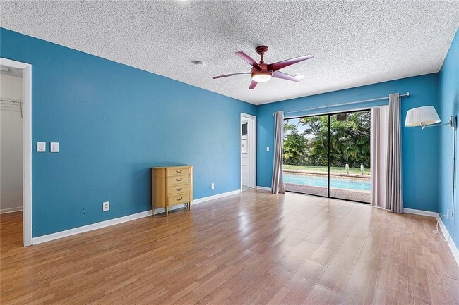 Building Photo - 8241 NW 54th Ct