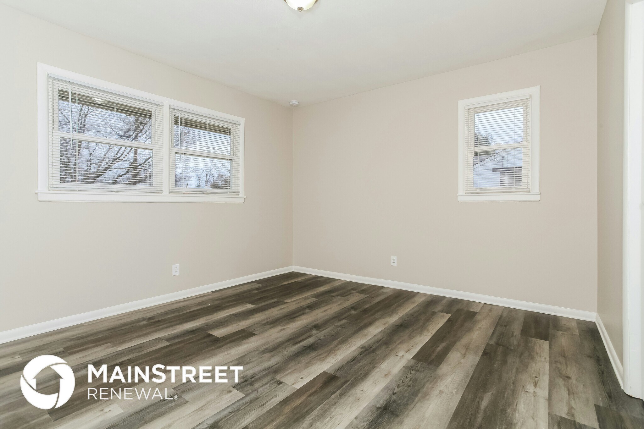 Building Photo - 5413 Sir Barton Rd