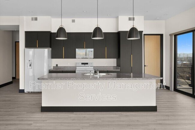 Building Photo - 2310 First Ave N