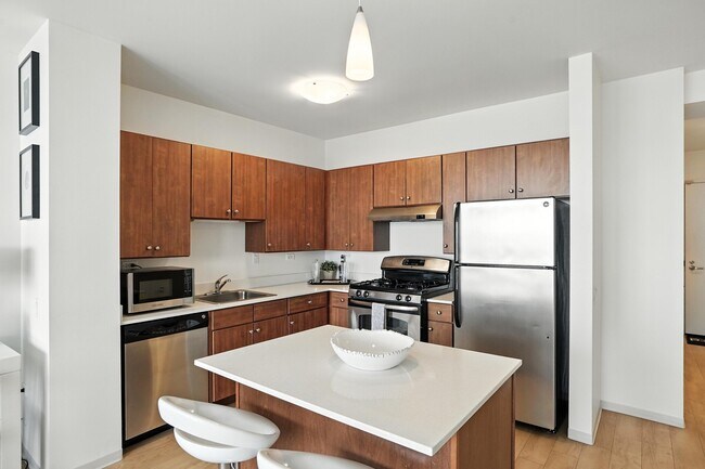 Building Photo - 341 E Wacker Dr
