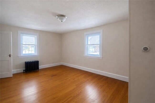 Building Photo - 866 Weeden St