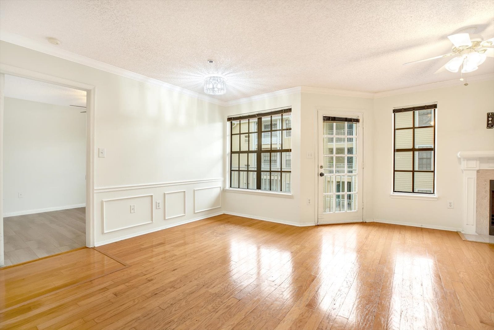 Open floor plan - 1000 W Horatio St