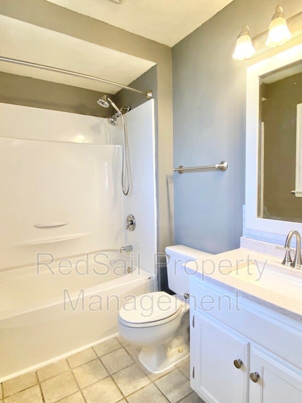 Building Photo - 707 Mandy Trail