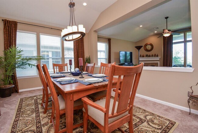 Building Photo - 2715 Farlow Ln