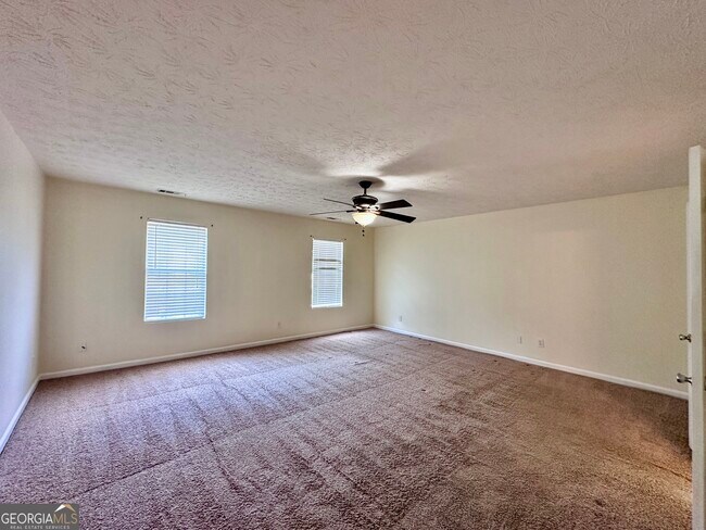 Building Photo - 3713 Crescent Hill Ln