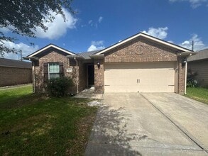 Building Photo - Spacious Hockley Home with Attached 2-Car ...
