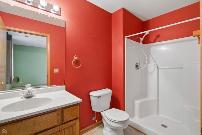 Building Photo - 490 Westwood Ct