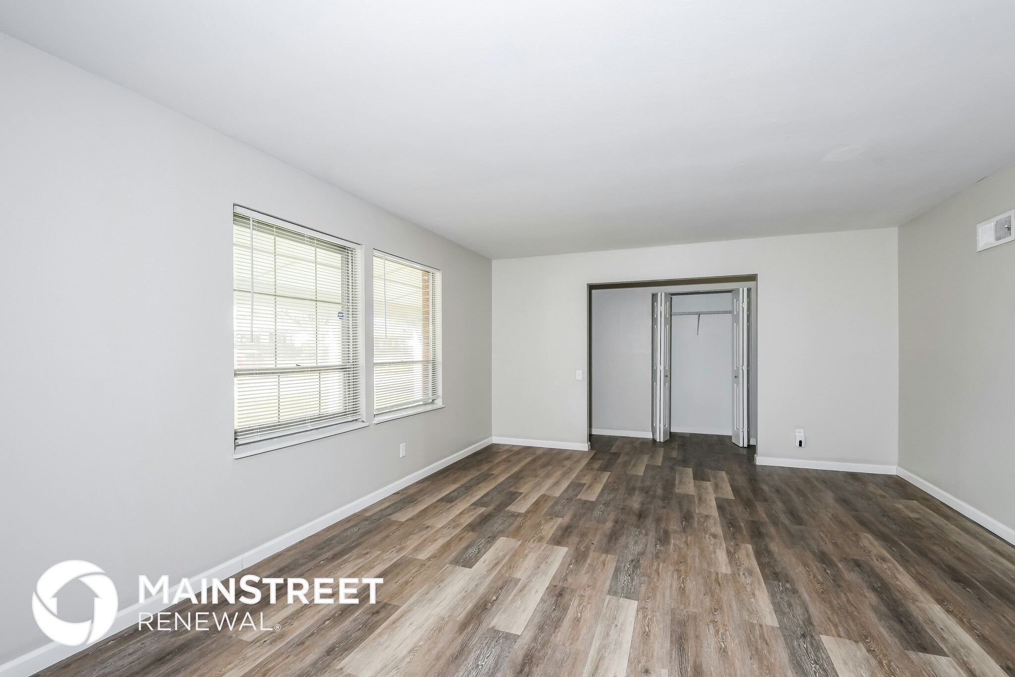 Building Photo - 11058 Perham Dr
