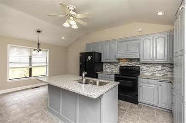 Building Photo - Charming 3BR/2BA Home in Vincent