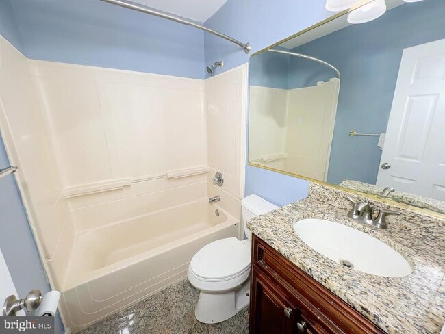 Building Photo - 3217 St Lukes Ln