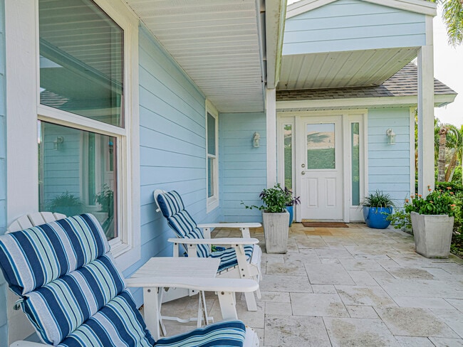 Building Photo - 856 Norfolk Pine Ln