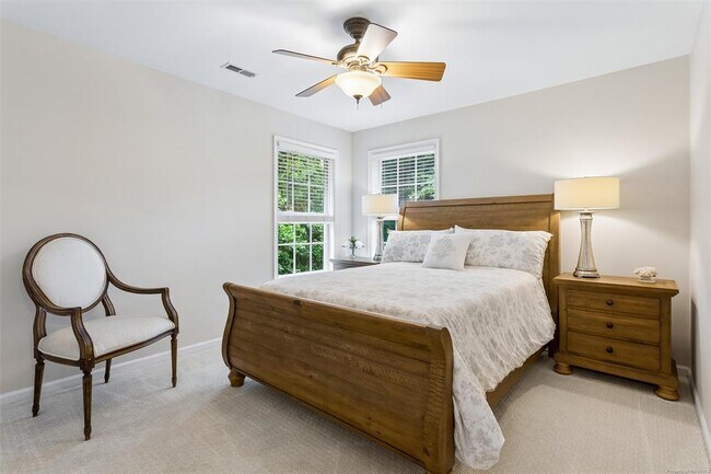 Building Photo - 112 Yardarm Ct