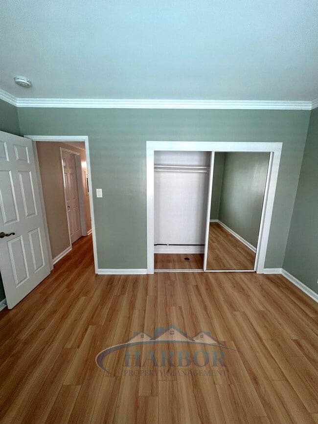 Building Photo - Beachside Charm – 2 Bed, 2 Bath.