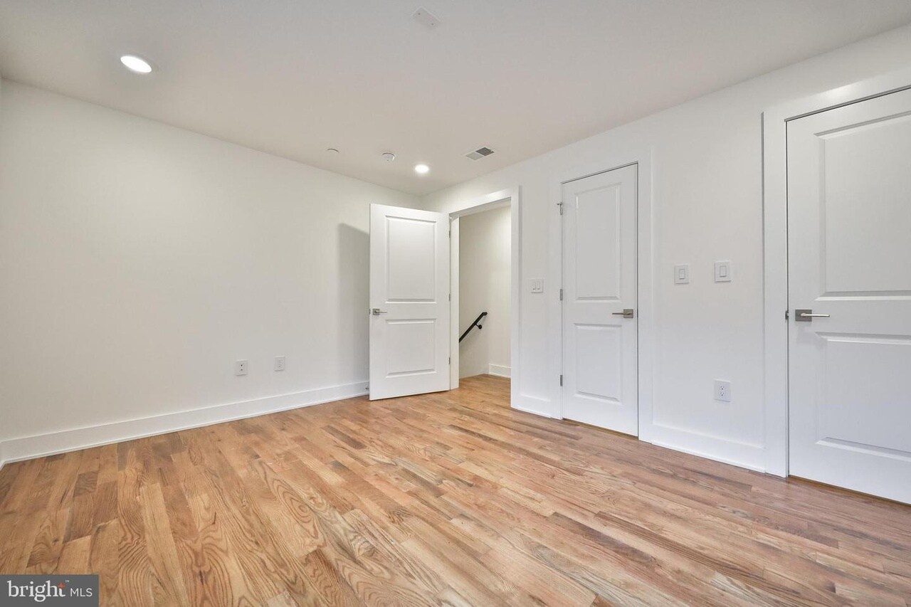 Upstairs Bedroom - 909 N 20th St