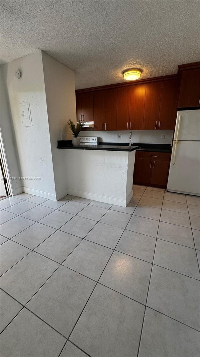 Building Photo - 4081 N Dixie Hwy