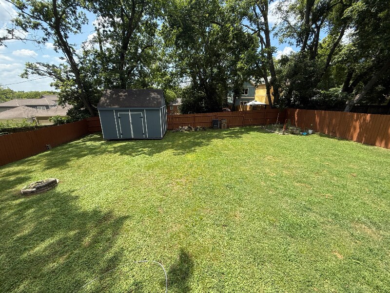 Building Photo - 1326 Pennock Ave