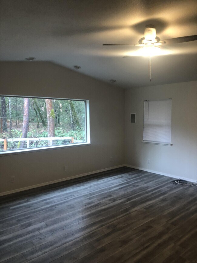 Building Photo - 5744 New Hope Rd