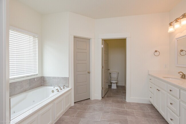 Building Photo - ***1531 Abbey***