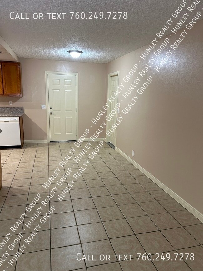 Building Photo - 13058 Mohawk Rd