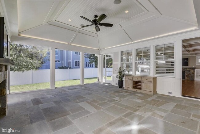 Building Photo - 8703 Bradmoor Dr