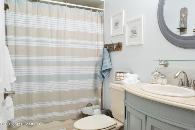 Building Photo - 6845 Angeles Rd