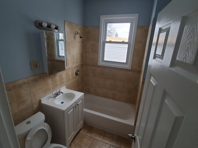 Building Photo - 130 Norman Rd