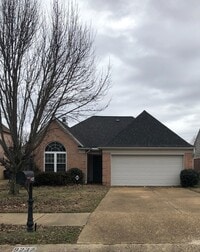 Building Photo - 9237 Lakeshore Dr