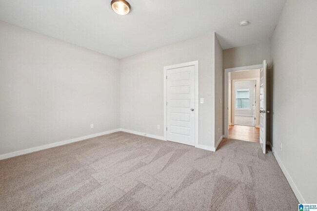 Building Photo - 61 Victor Dr
