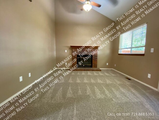 Building Photo - 5330 Tupper Ct