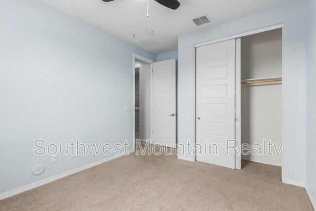Building Photo - 2753 S 85th Way