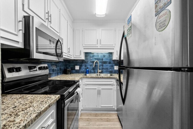 Building Photo - 2805B N Ocean Blvd