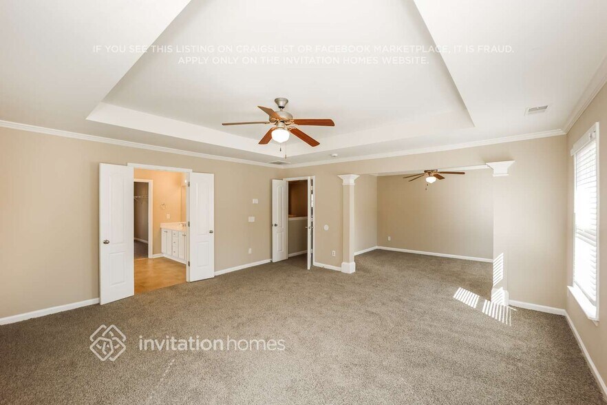 Building Photo - 2447 McIntosh Dr